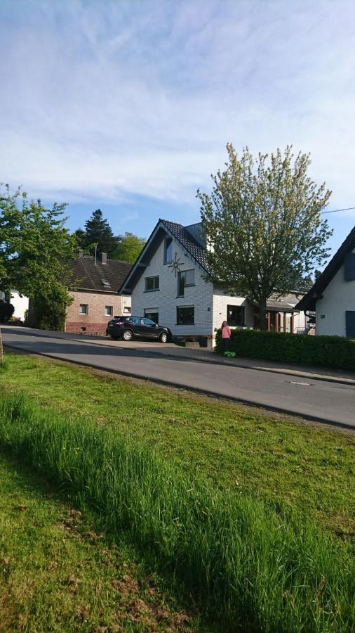 Ferienwohnung Hohe Acht Kaltenborn  エクステリア 写真