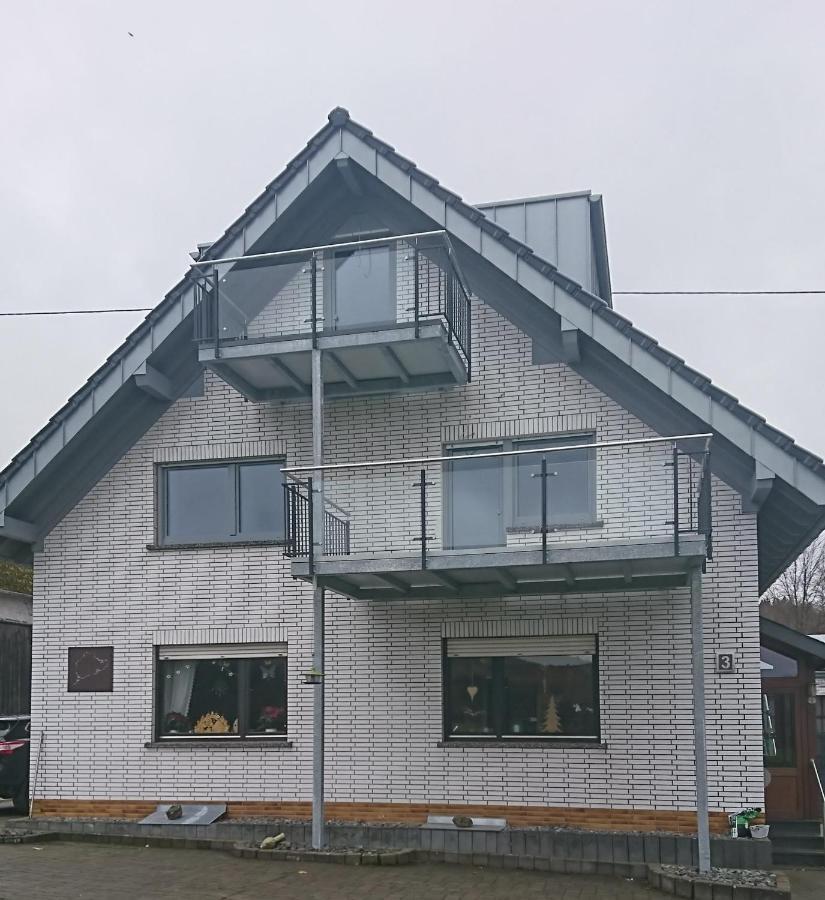 Ferienwohnung Hohe Acht Kaltenborn  エクステリア 写真
